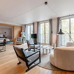 Hotel De Pourtales